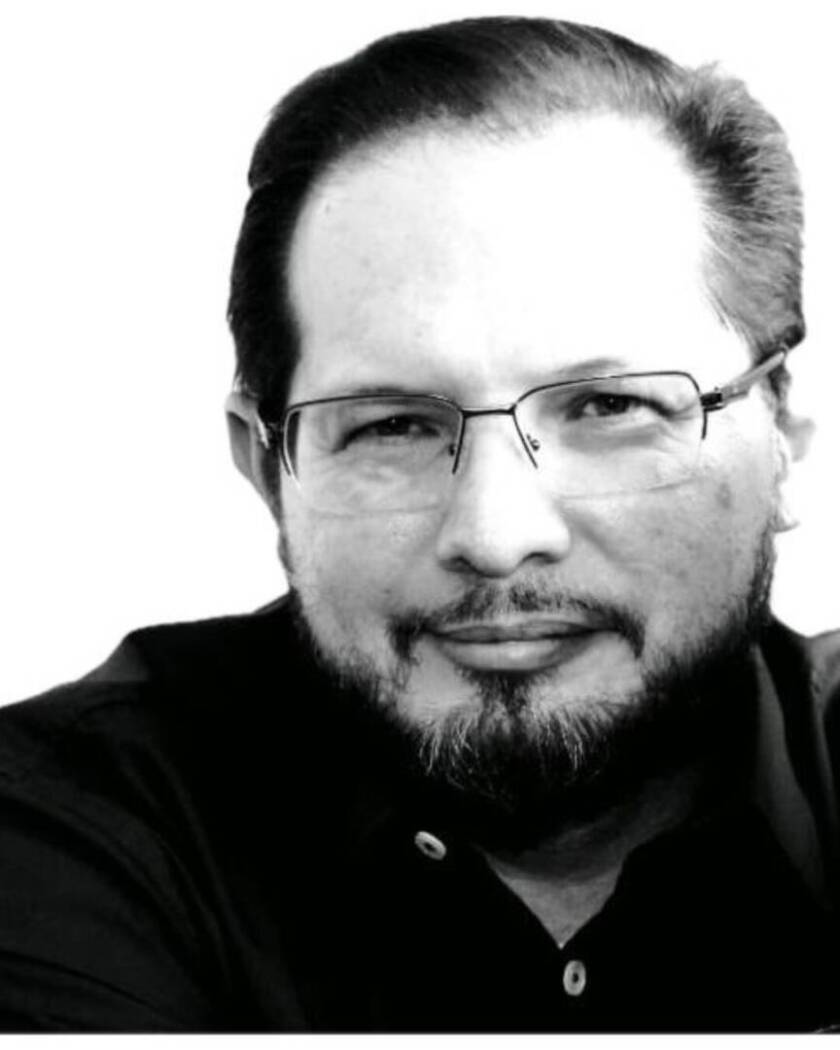 Ricardo Patiño Psicólogo Clínico | Enfoque Psicoanalítico y Acompañamiento Emocional Profundo